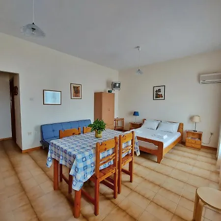 Seaview- 2 Space - Selfcatering - Helen No 3 شقة